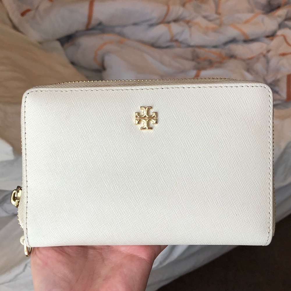 Tory Burch Robinson zip wallet